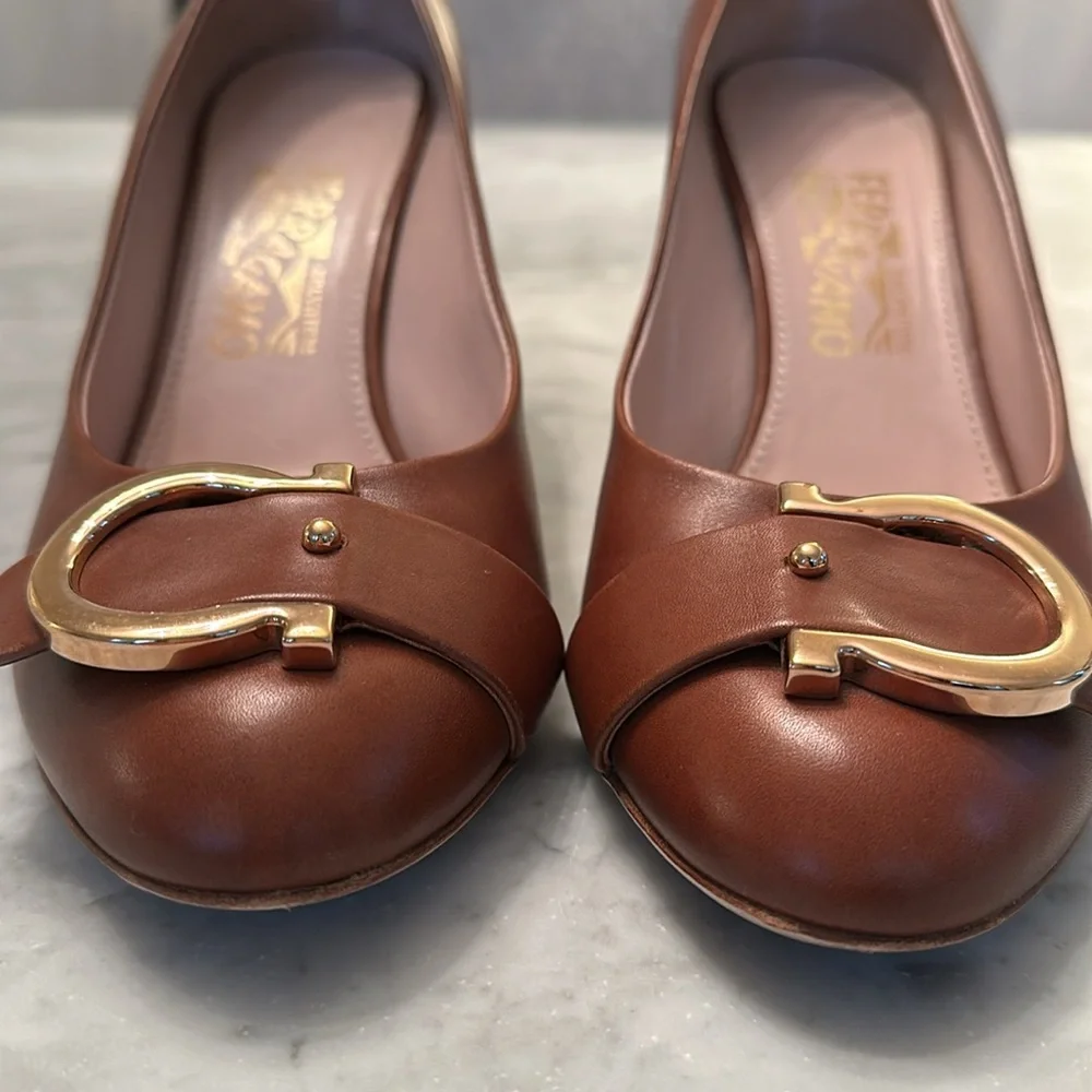 Salvatore Ferragamo Gancini Pumps Heel Cordovan Brown Sz 8 EUC - Picture 7 of 8